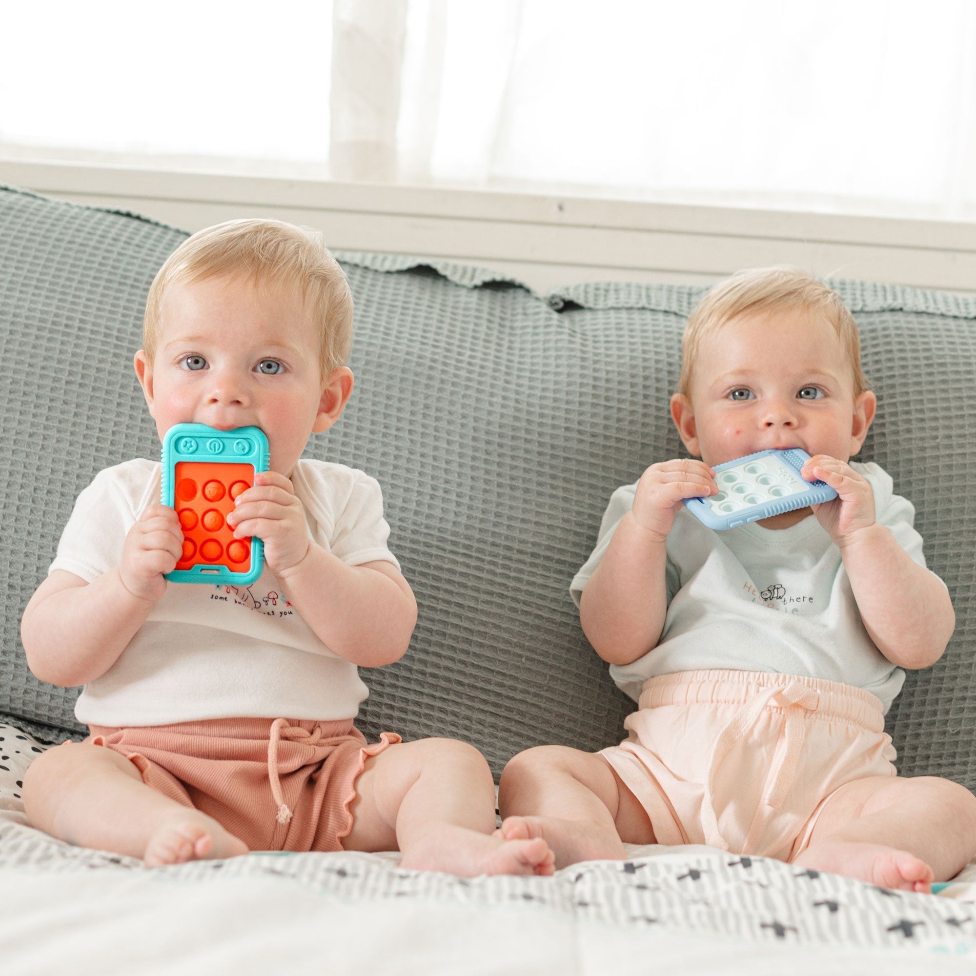 Giggle Bytes Sensory Popper Teething Toy (JX4W)